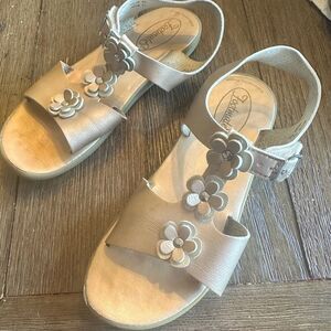 FootMates Jasmine Gold Sandals Size 3
